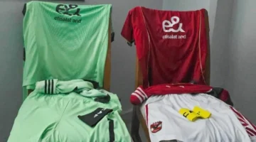 القميص الأحمر.. الأهلي يواجه شبيبة القبائل بالزي التقليدي في دوري أبطال أفريقيا